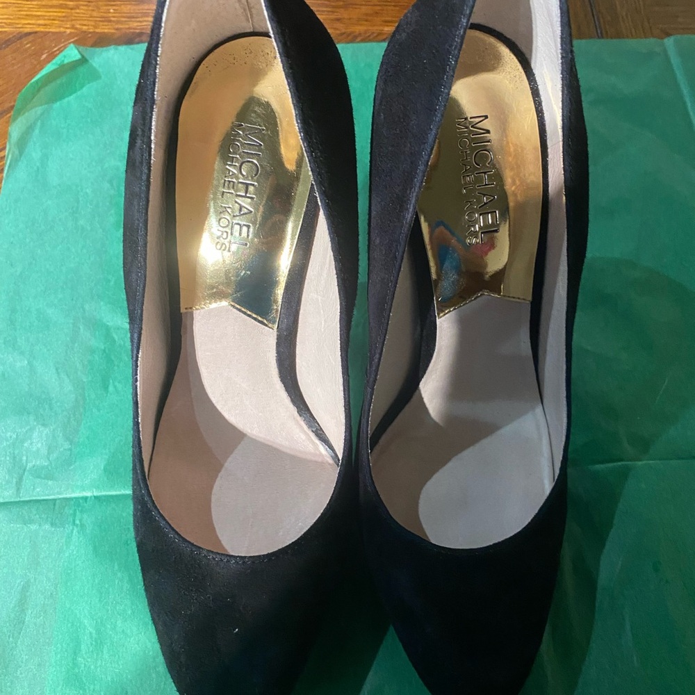 Women’s Michael Kors Suede Heels Size 8